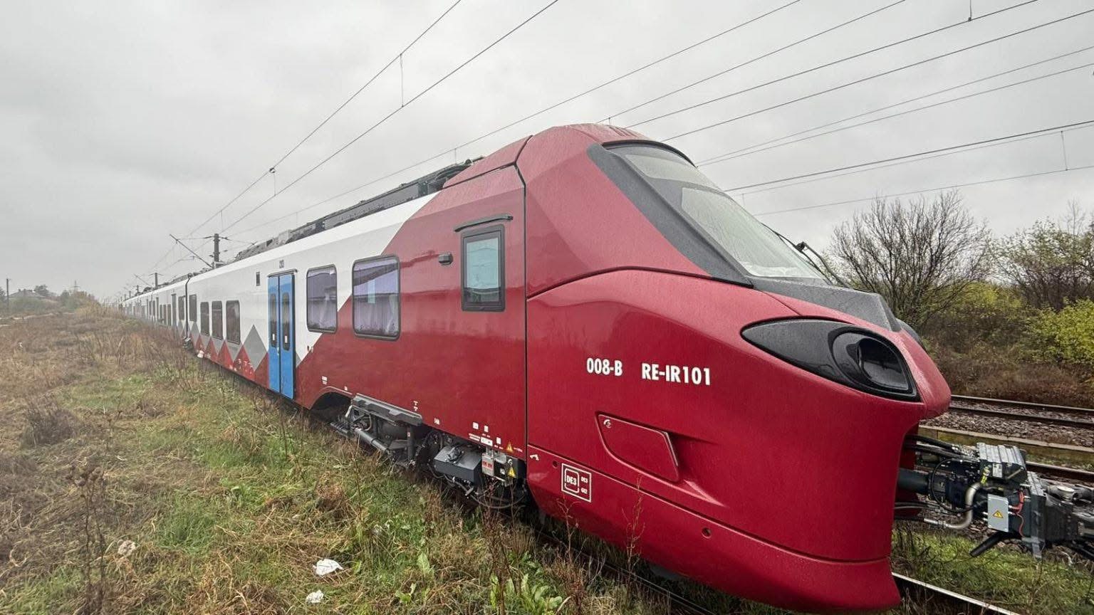 TREN MODERN PE RUTA BUCUREȘTI NORD – DROBETA TURNU SEVERIN – RTS